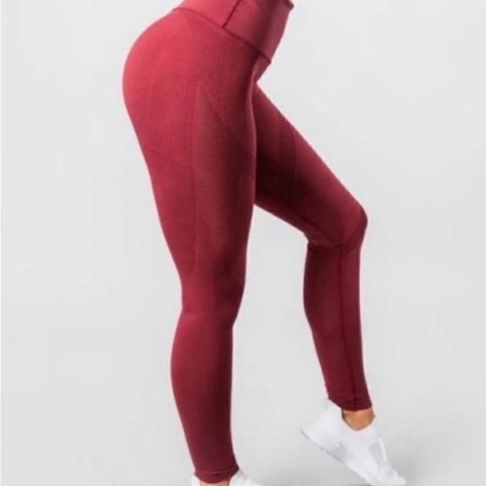 Alphalete Women's Aero Red Leggings - Medium